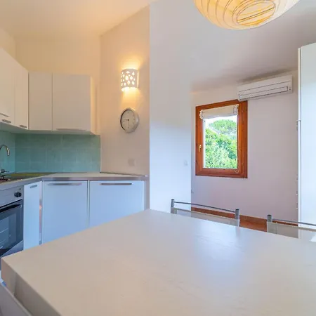 Holiday home Casa Lantana By Searly Rena Majore